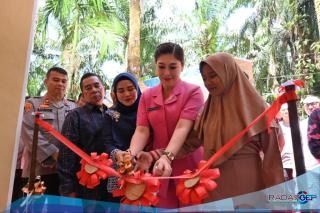 Bedah Rumah Warga Kurang Mampu di Aek Batu, Kapolres Labusel, Simbol Kepedulian Kita Semua